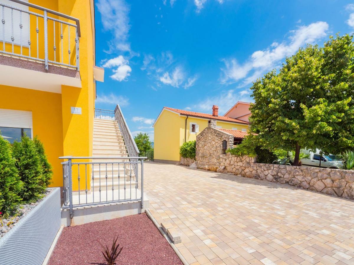 Appartments Adriatic 오미살즈 외부 사진