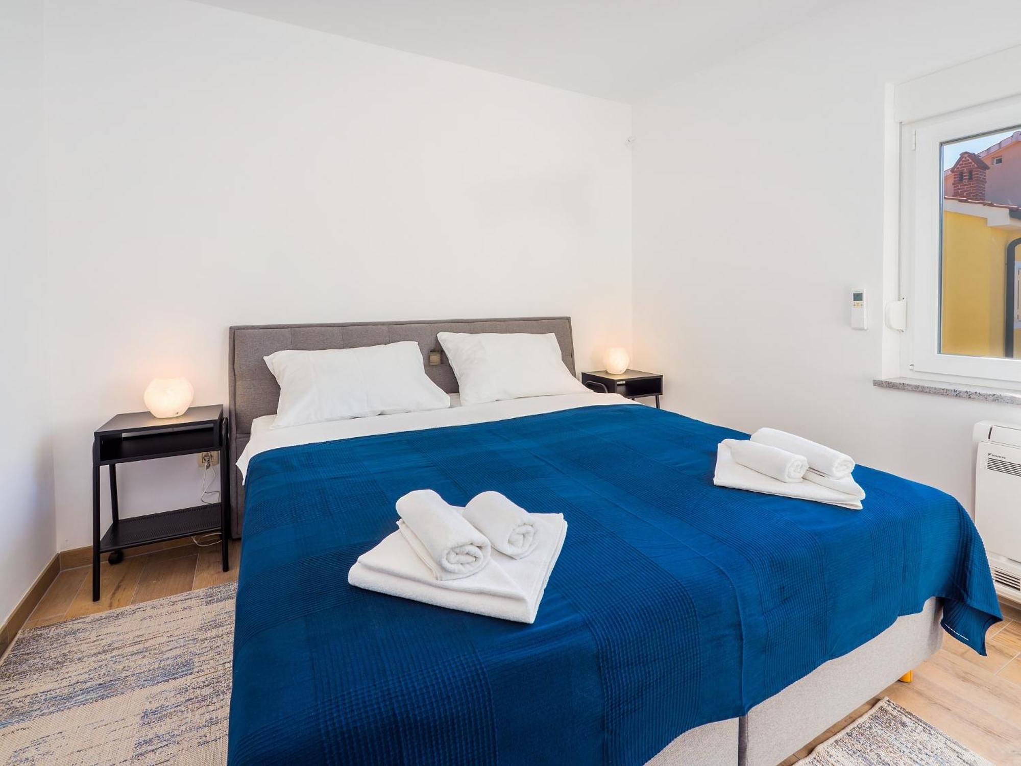 Appartments Adriatic 오미살즈 외부 사진
